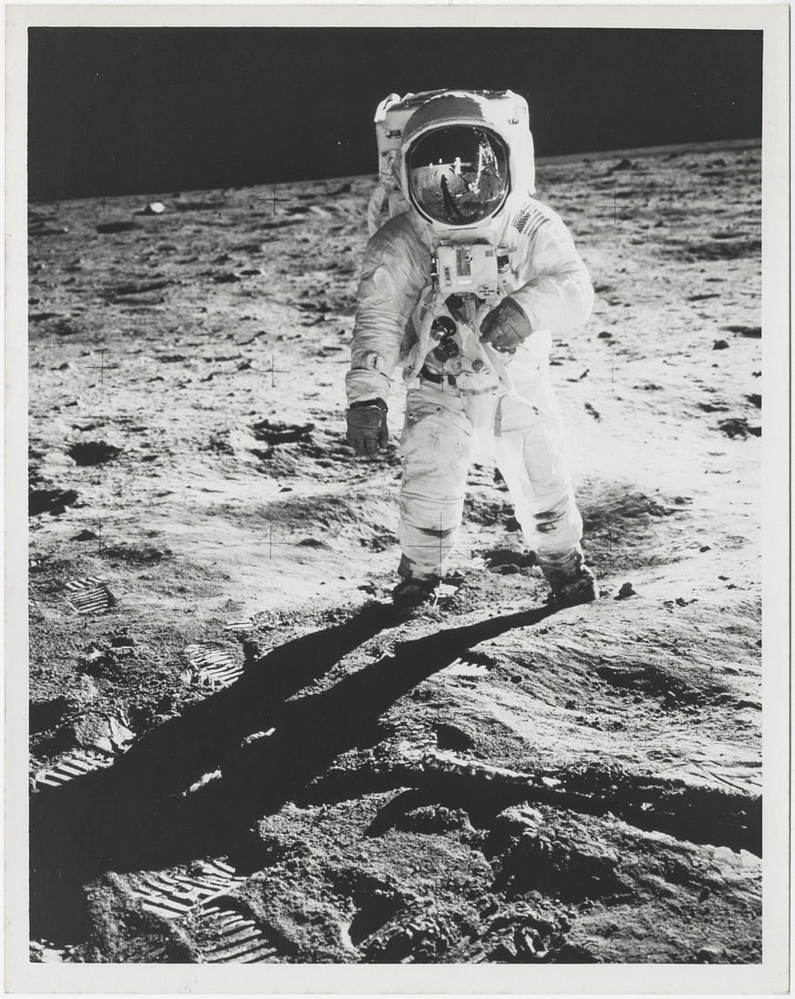 [Apollo 11] A MAN ON THE MOON: THE ICONIC VISOR PORTRAIT OF BUZZ ALDRIN (1 of 8)