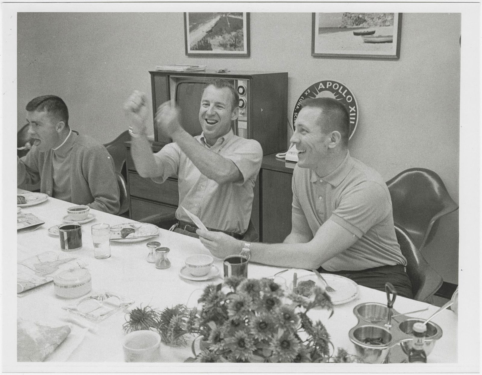 [Apollo 13] THE LAST-MINUTE CREW ON LAUNCH DAY: THE CALM BEFORE THE STORM (1 of 2)