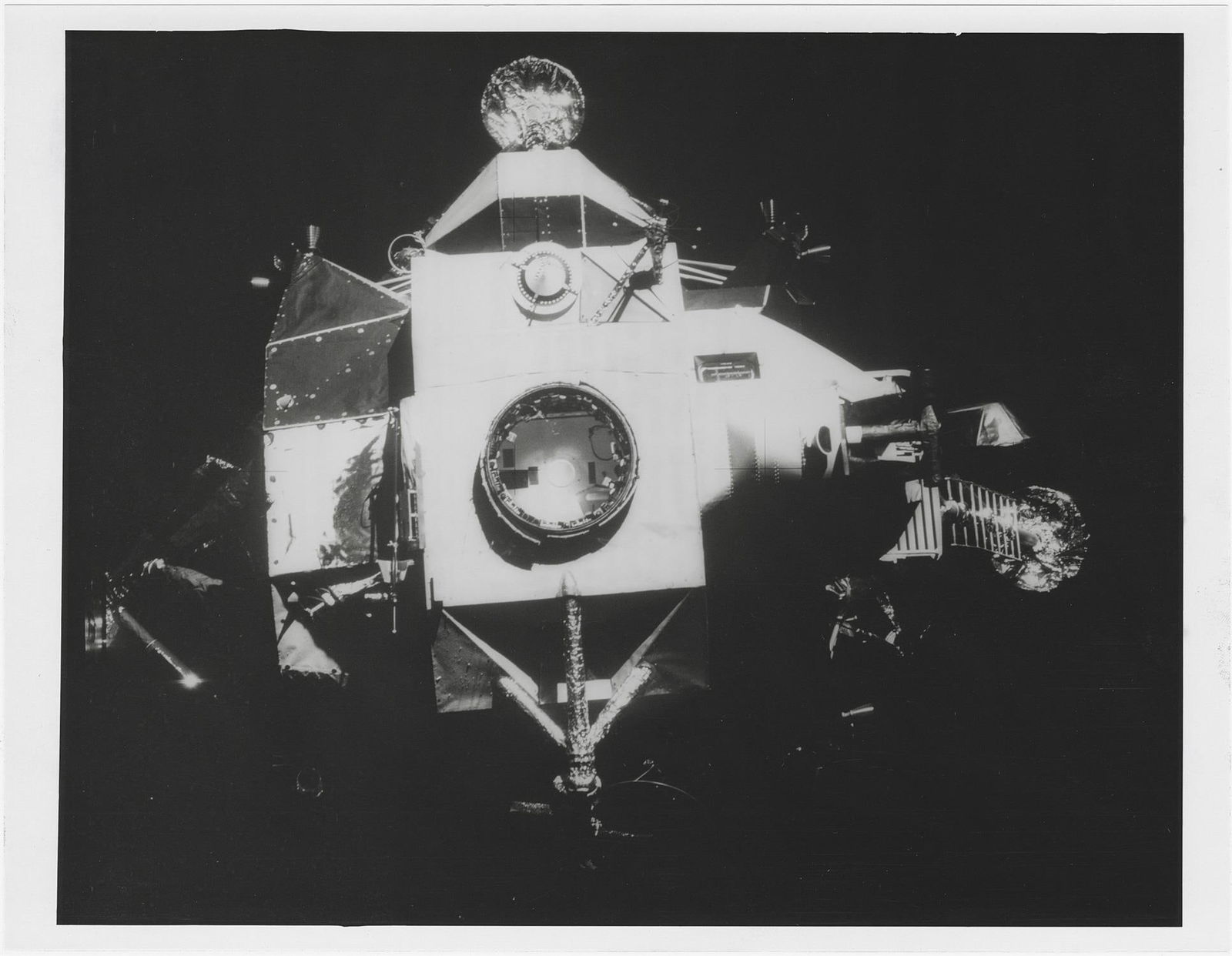 [Apollo 13] LIFEBOAT AQUARIUS AFTER JETTISON AN HOUR BEFORE EARTH REENTRY (1 of 2)