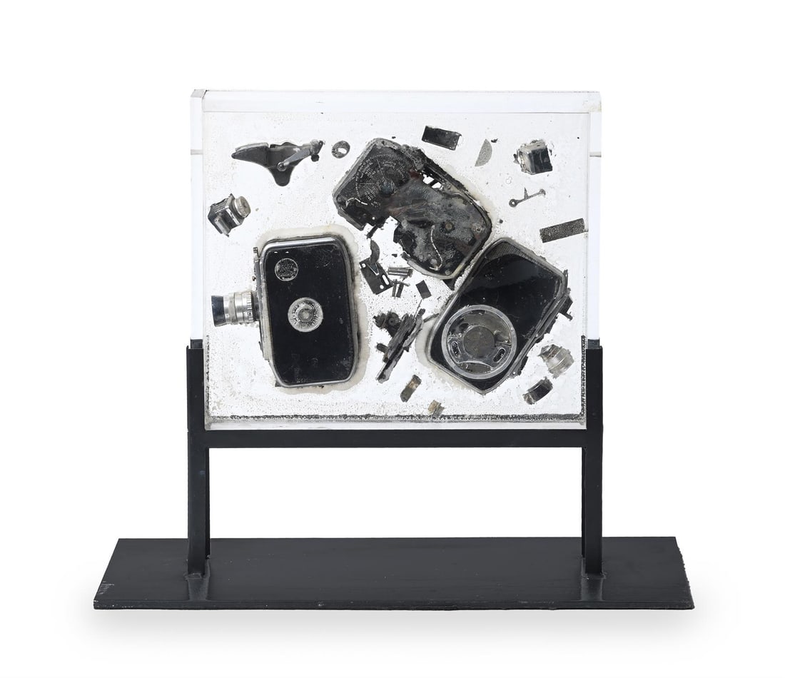 λ ARMAN (FRENCH/AMERICAN (1928-2005), VA DONC EH PAILLARD (1 of 5)