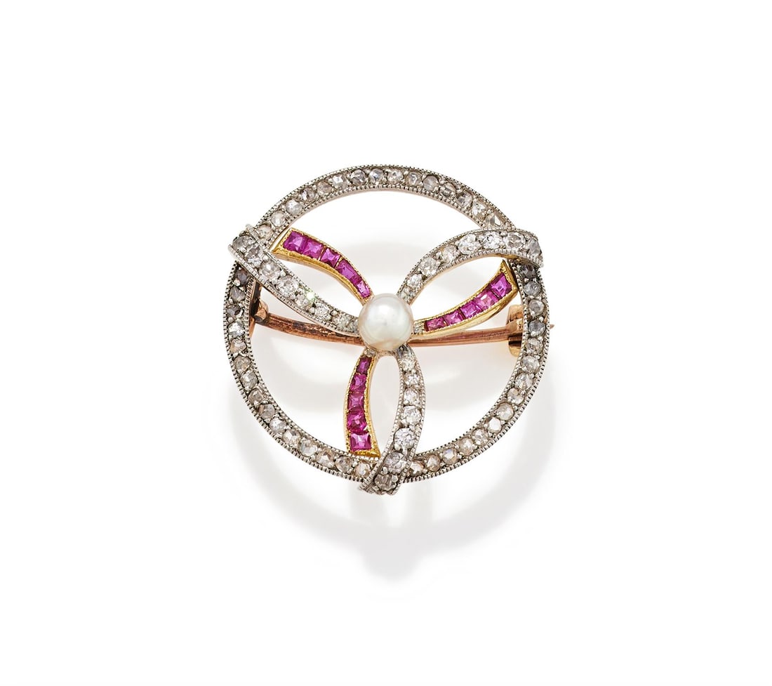 AN EARLY 20TH CENTURY RUBY, DIAMOND AND SEED PEARL BROOCH (1 of 3)