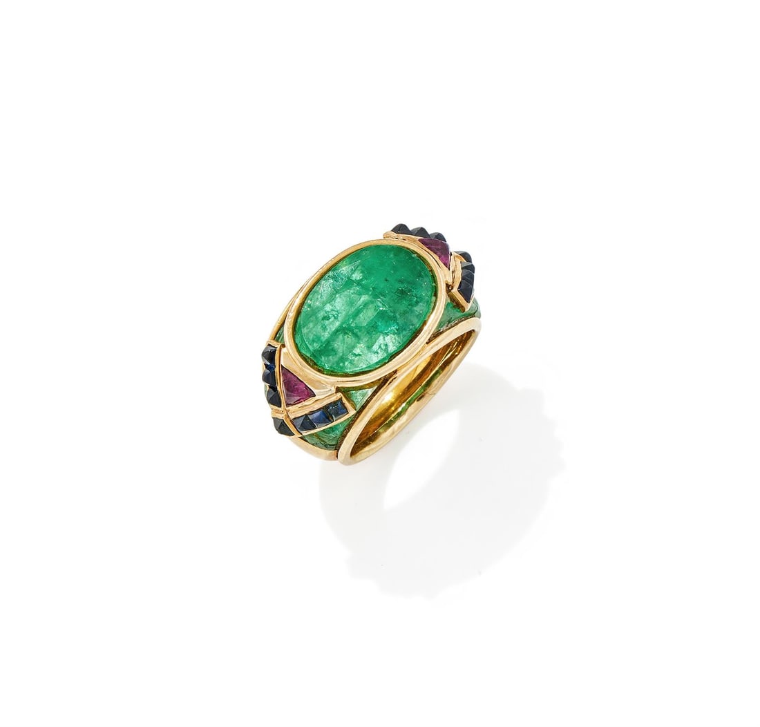 AN EMERALD, RUBY AND SAPPHIRE DRESS RING (1 of 3)