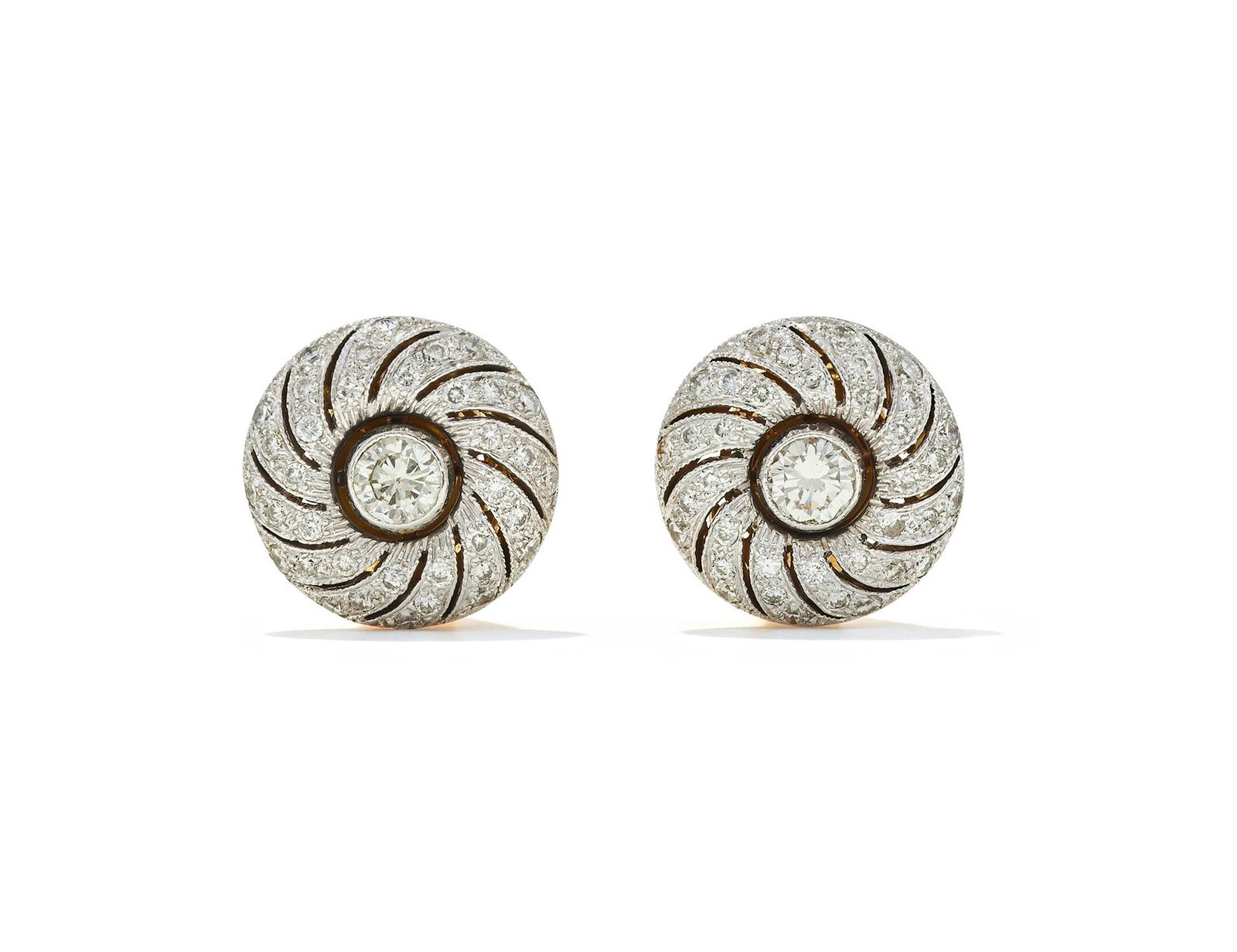 A PAIR OF DIAMOND CLUSTER EARRINGS (1 of 2)