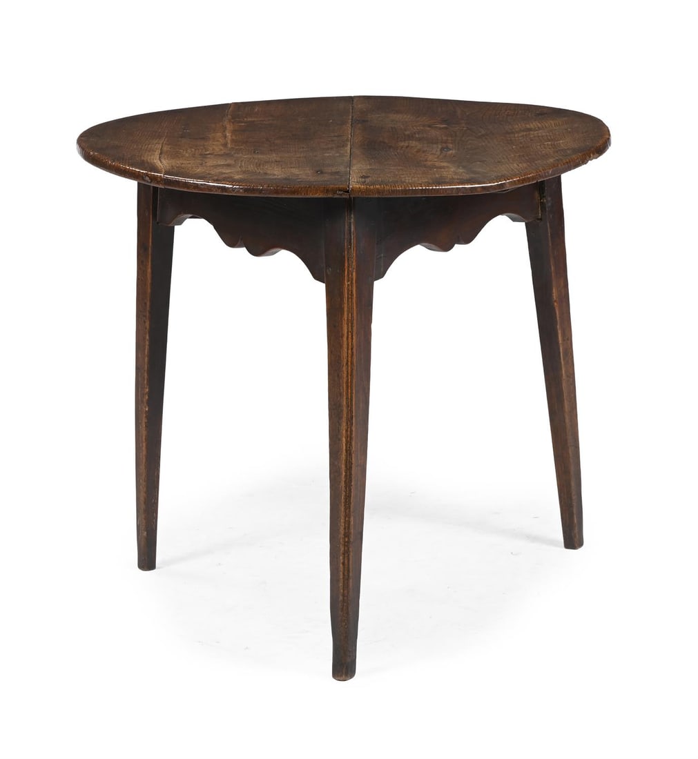 A GEORGE III ELM CRICKET TABLE, LATE 18TH OR EARLY 19TH CENTURY (1 of 3)