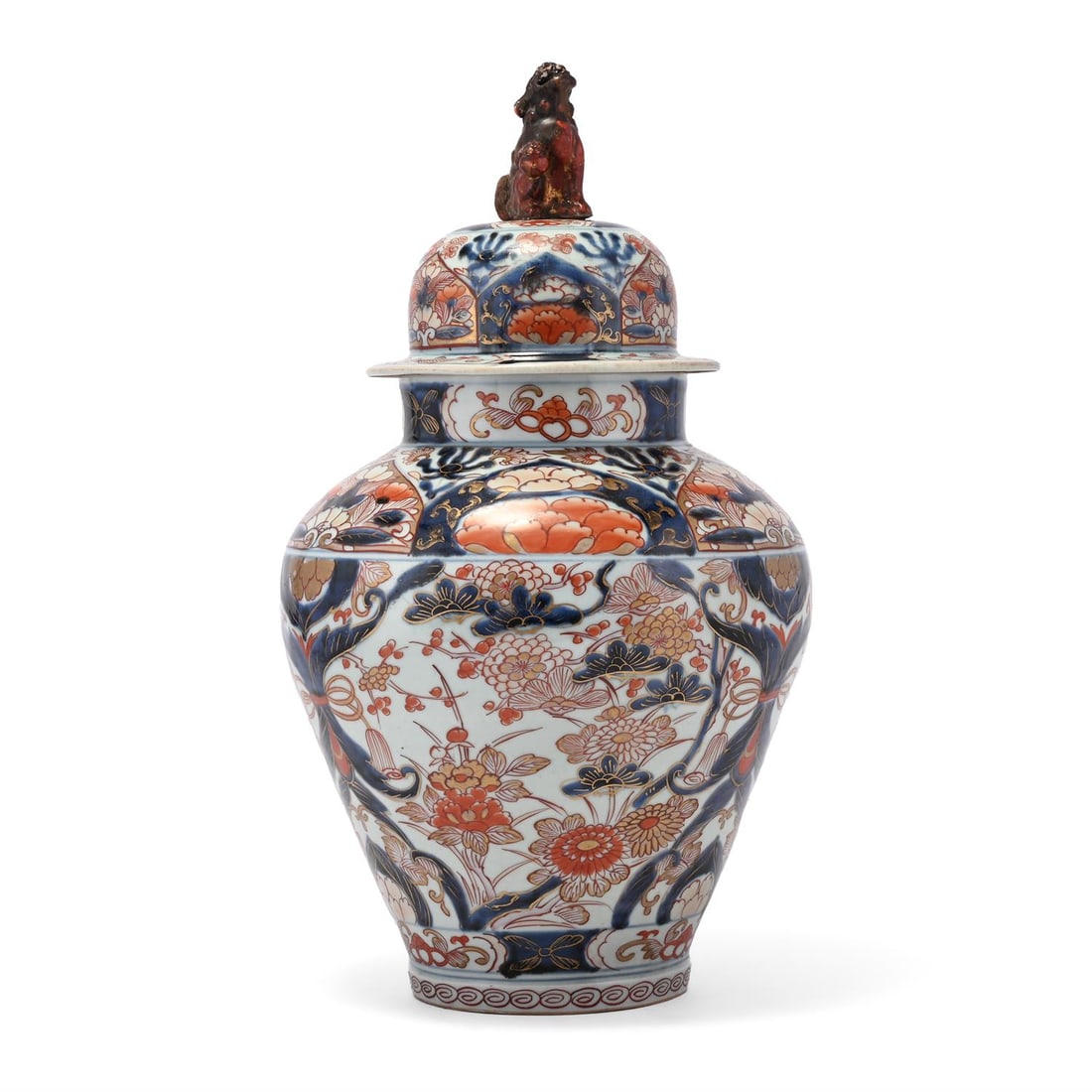 A JAPANESE IMARI VASE AND COVER, EDO PERIOD, LATE 17TH OR 18TH CENTURY (1 of 4)