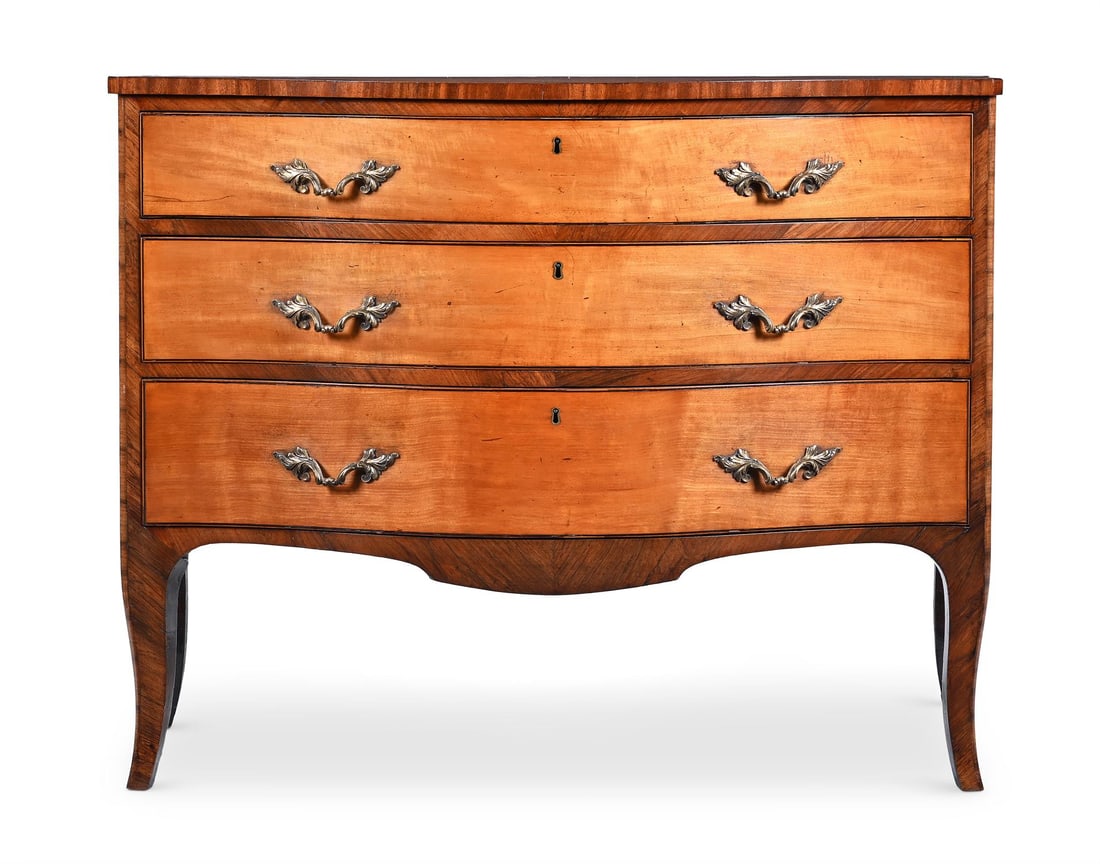 Y A GEORGE III SATINWOOD AND MARQUETRY SERPENTINE COMMODE, IN THE MANNER OF JOHN COBB, CIRCA 1770 (1 of 4)