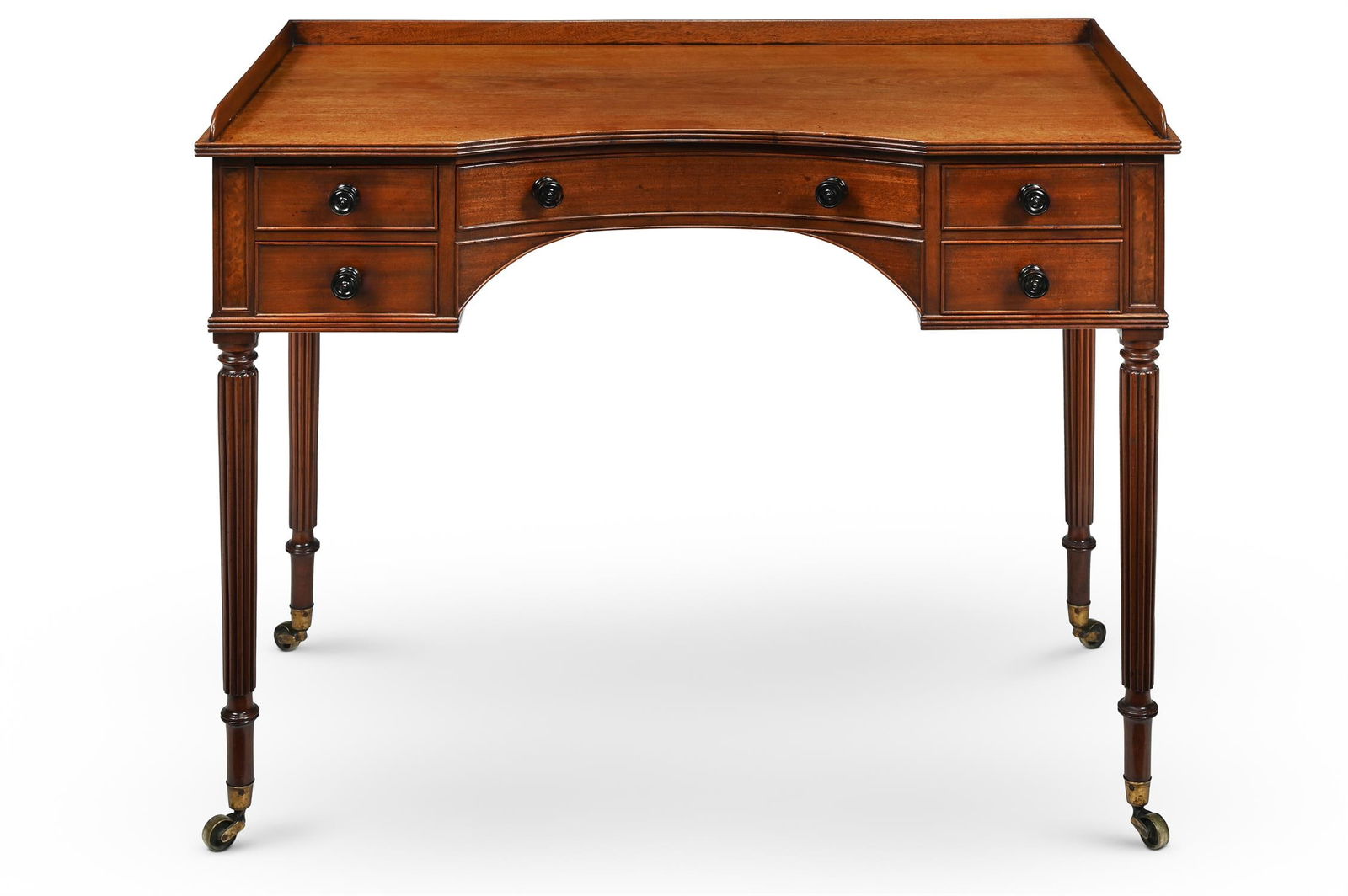 Y A REGENCY MAHOGANY SIDE OR DRESSING TABLE, ATTRIBUTED TO GILLOWS, CIRCA 1815 (1 of 4)