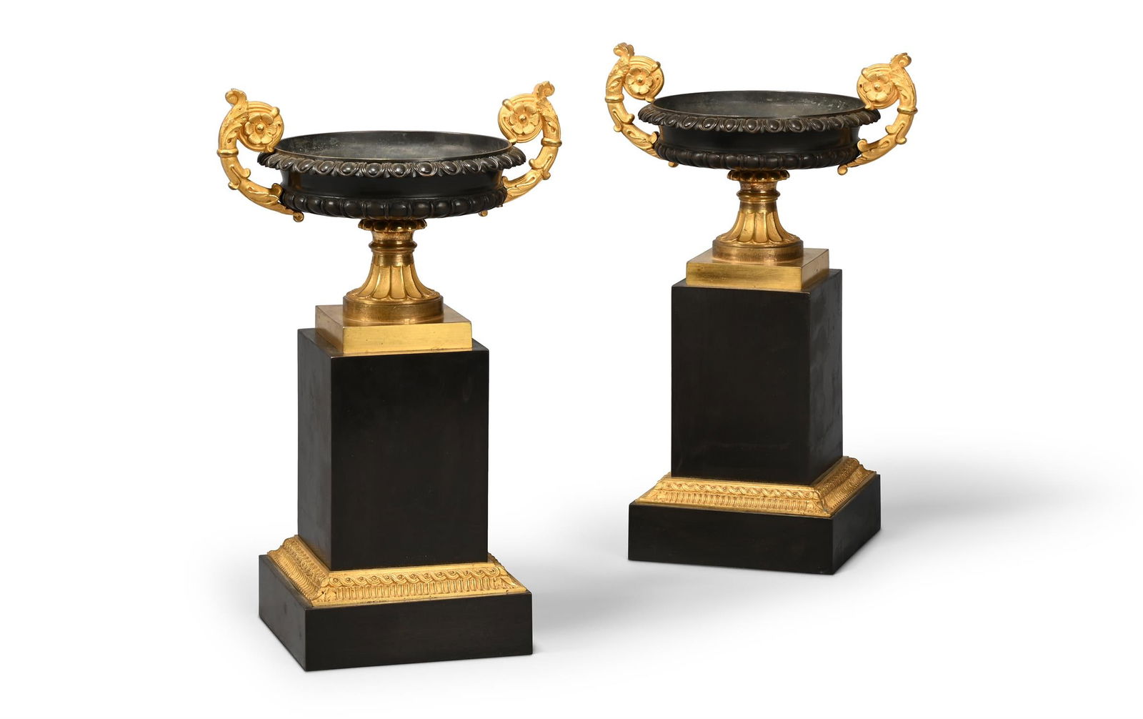 A PAIR OF FRENCH RESTAURATION BRONZE AND ORMOLU MOUNTED TAZZA, EARLY 19TH CENTURY (1 of 4)