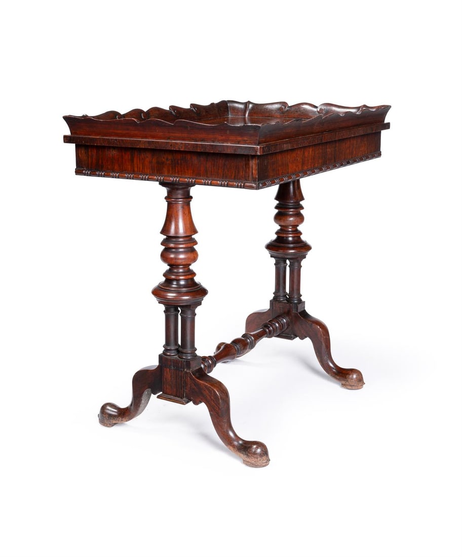 Y A REGENCY ROSEWOOD OCCASIONAL OR CENTRE TABLE, ATTRIBUTED TO GILLOWS, CIRCA 1815 (1 of 5)