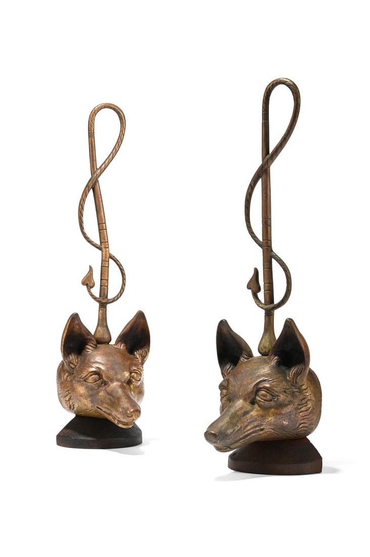 A PAIR OF BRASS FOX HEAD DOOR PORTERS OR DOOR STOPS, EARLY 20TH CENTURY (1 of 3)