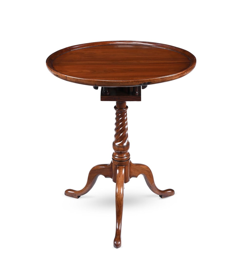 AN UNUSUAL GEORGE III CHERRYWOOD OVAL TRIPOD TABLE, LAST QUARTER 18TH CENTURY (1 of 4)