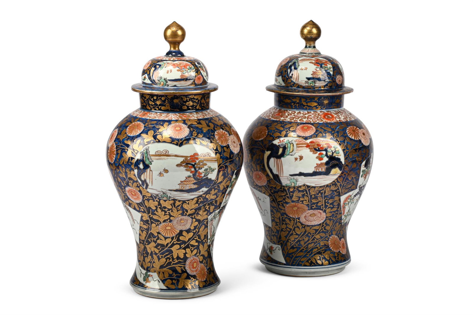 A CLOSELY MATCHED PAIR OF JAPANESE ARITA VASES AND COVERS, EDO PERIOD, LATE 17TH CENTURY (1 of 4)