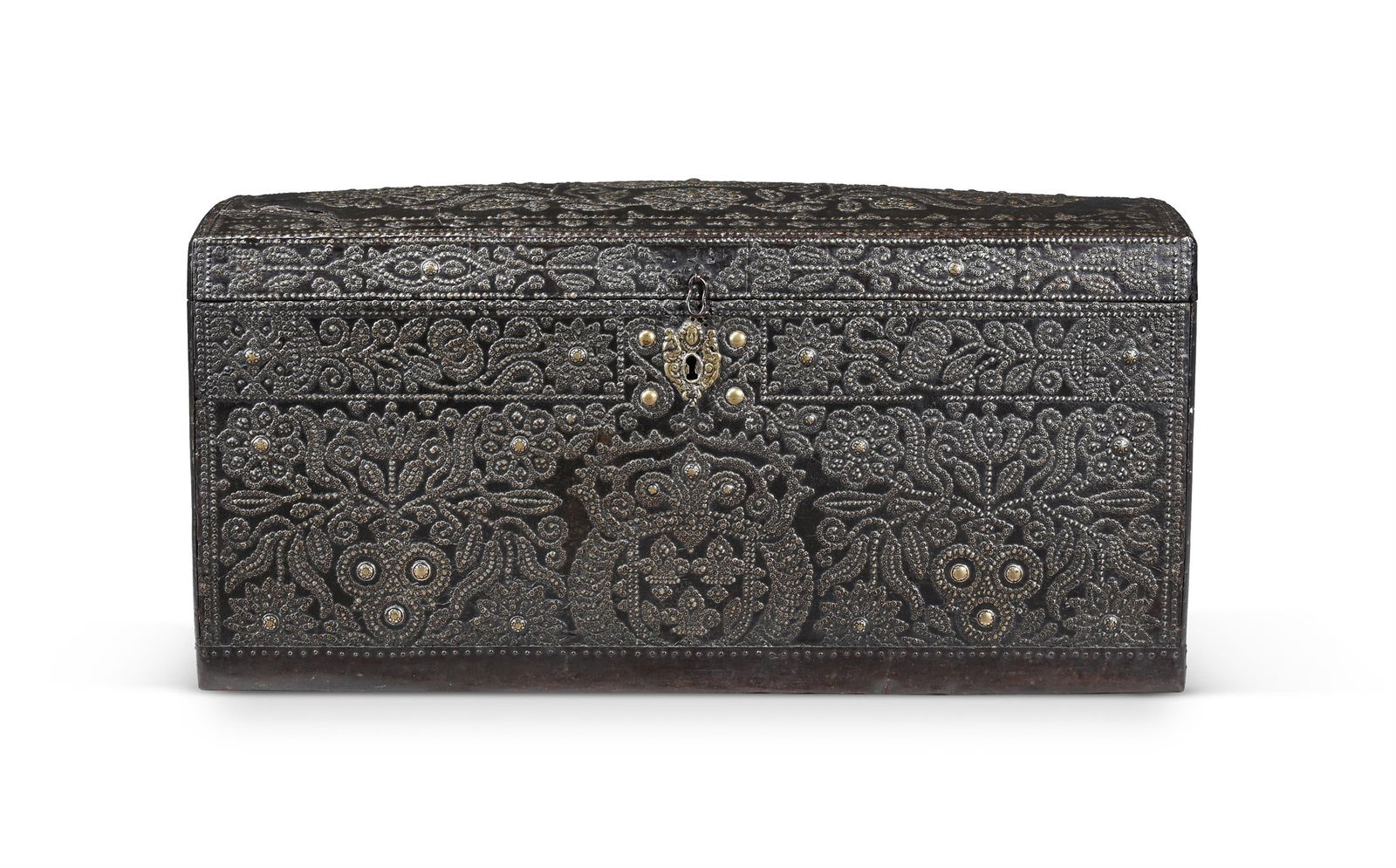 A QUEEN ANNE LEATHER AND BRASS STUDDED CHEST OR TRUNK, CIRCA 1710 (1 of 6)