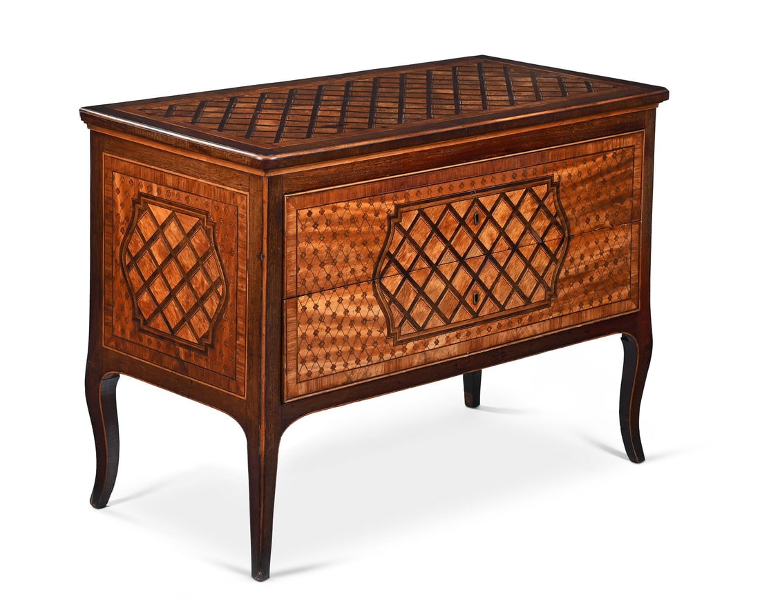 Y A CONTINENTAL SATINWOOD, AMARANTH AND TULIPWOOD CROSSBANDED PARQUETRY COMMODE (1 of 4)