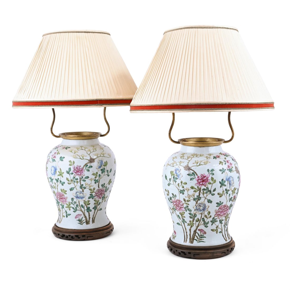 A PAIR OF CHINESE FAMILLE ROSE VASE TABLE LAMPS, 19TH CENTURY (1 of 5)