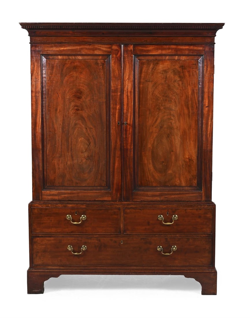 A GEORGE III MAHOGANY LINEN PRESS, CIRCA 1780 (1 of 3)