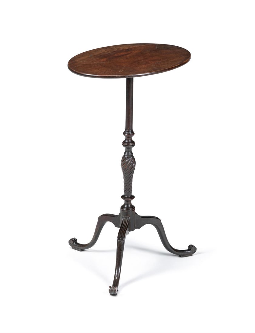 AN UNUSUAL GEORGE III MAHOGANY WINE TABLE OR CANDLE STAND, CIRCA 1765 (1 of 2)