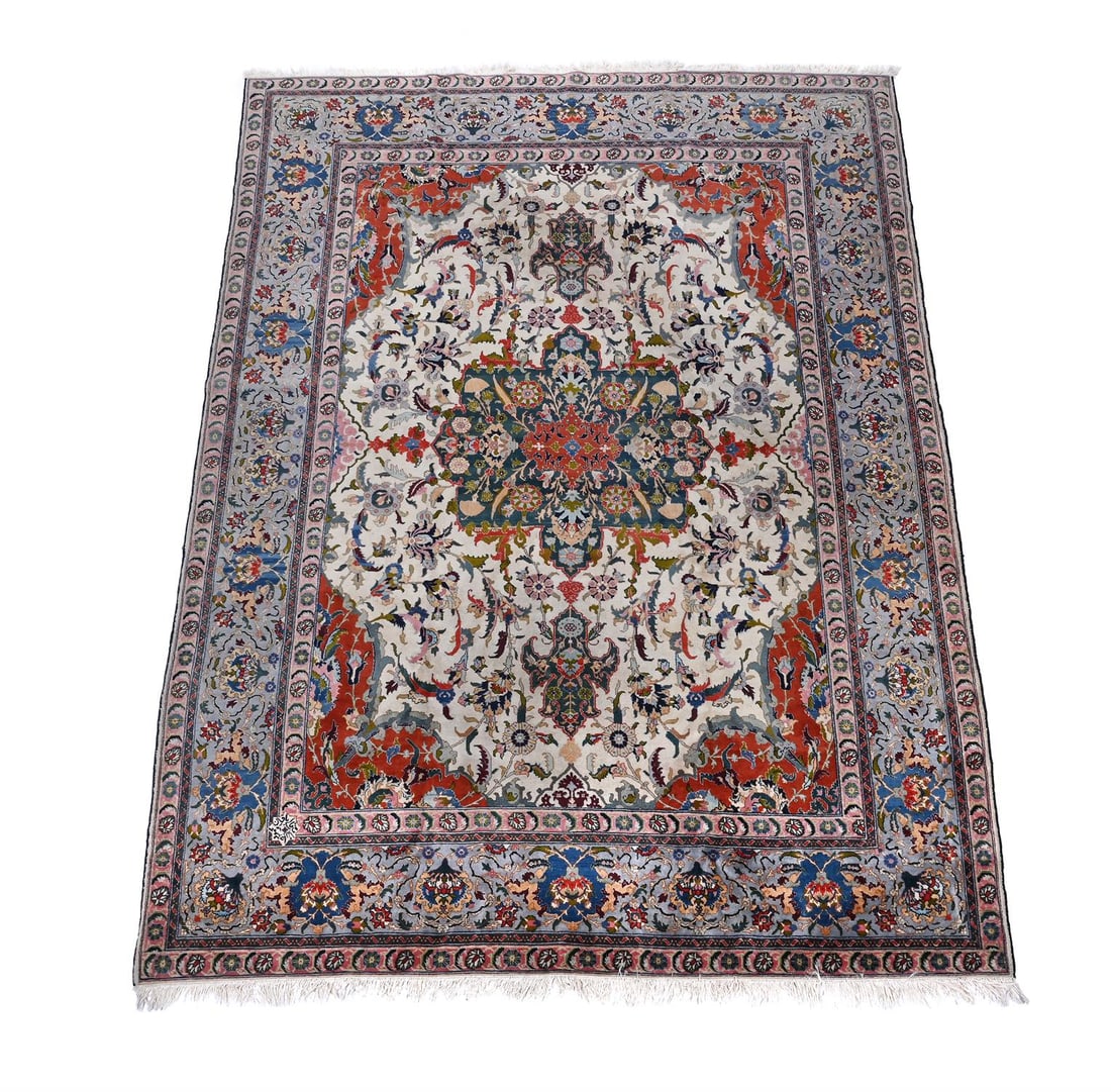 A BENLIAN TABRIZ CARPET, CIRCA 1920 (1 of 3)