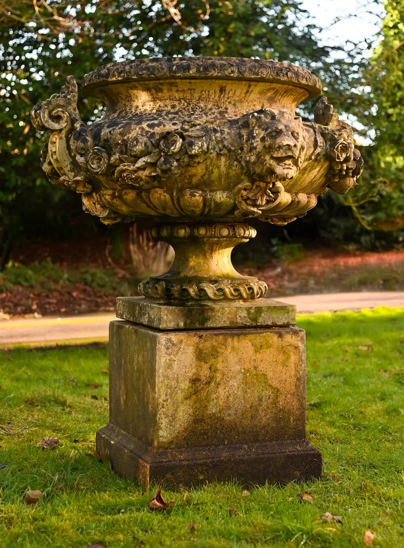 A LARGE COMPOSITION STONE CENTREPIECE ON STAND, 20TH CENTURY (1 of 2)