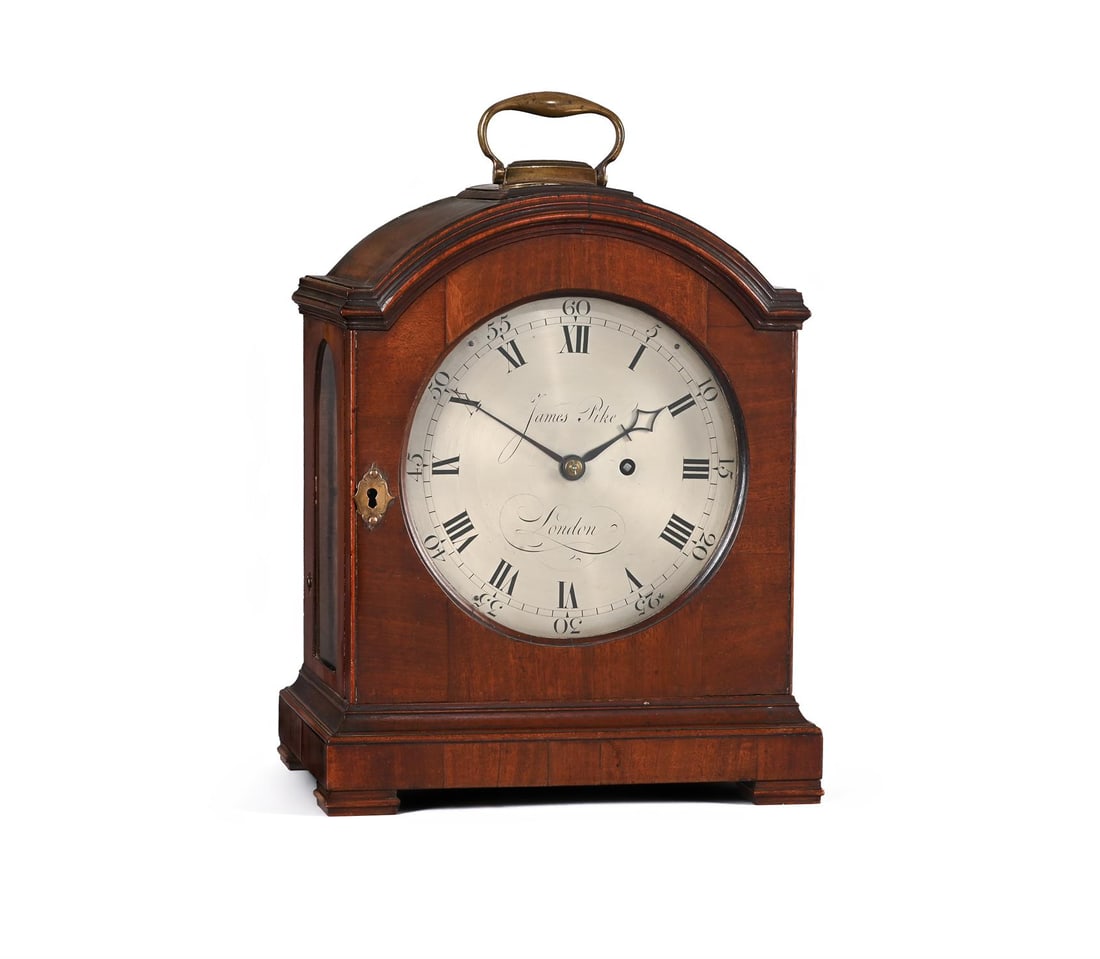 A GEORGE II MAHOGANY TABLE/BRACKET TIMEPIECE (1 of 2)