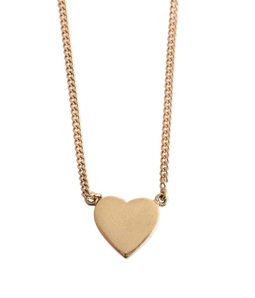 A HEART PENDANT NECKLACE: A HEART PENDANT NECKLACE The polished heart suspended from flattened curb link chains, the lobster claw clasp stamped 75 Size/dimensions: heart 1.2cm wide, chain 42cm long Gross