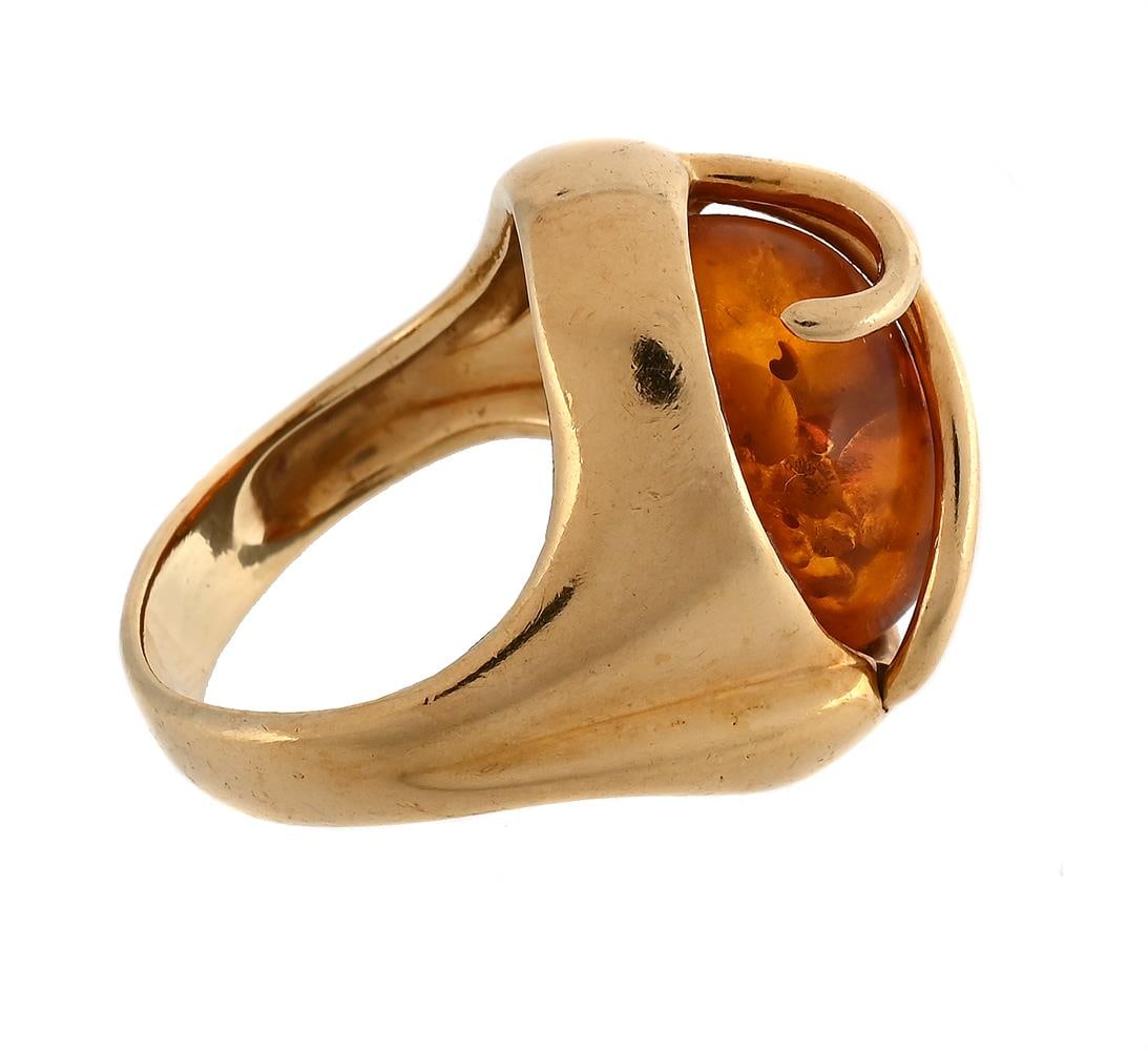 AN AMBER DRESS RING - 2