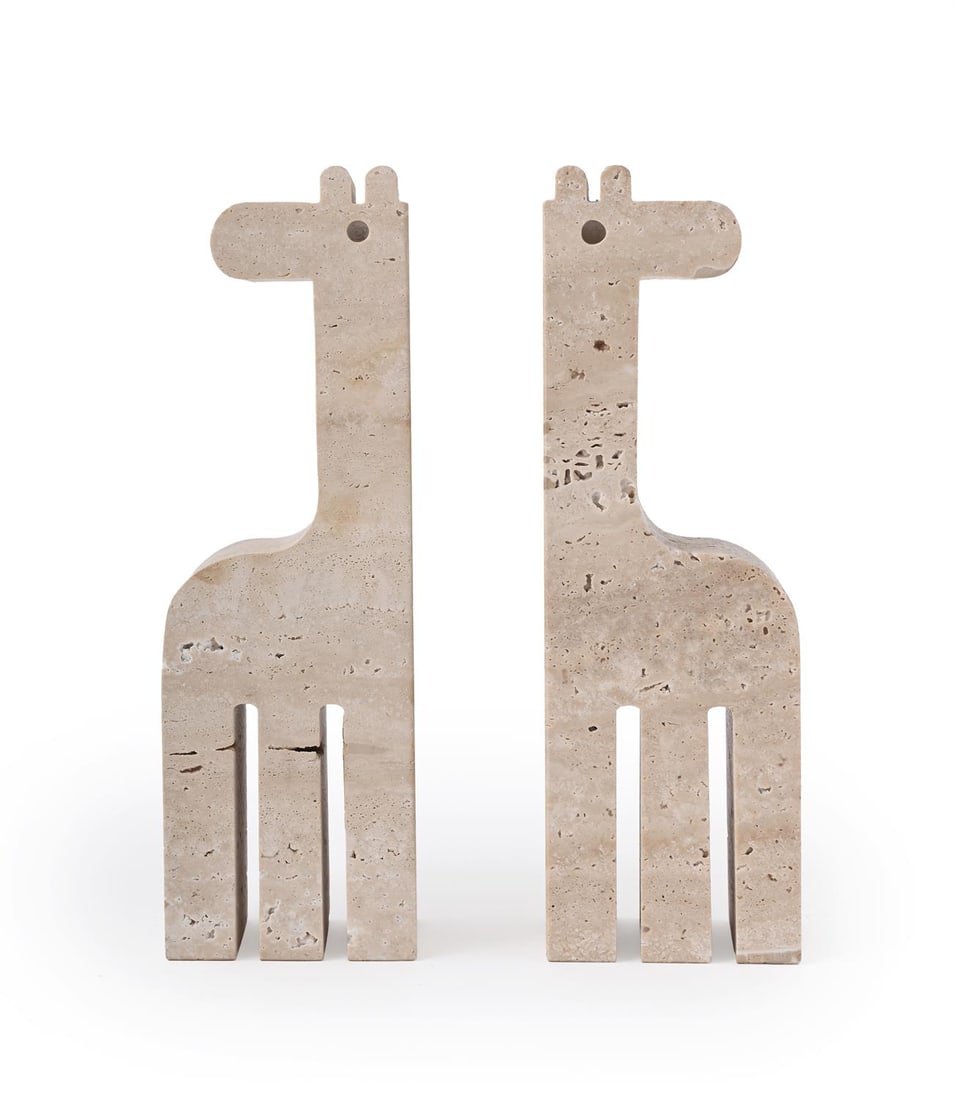 FRATELLI MANNELLI (ITALIAN), A PAIR OF SCULPTURAL GIRAFFE BOOKENDS, 1970s: FRATELLI MANNELLI (ITALIAN)A PAIR OF SCULPTURAL GIRAFFE BOOKENDS, 1960s/1970sTravertine26cm high