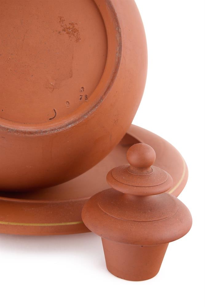 TORQUAY POTTERY, LIDDED VASE AND STAND, 20TH CENTURY - 2