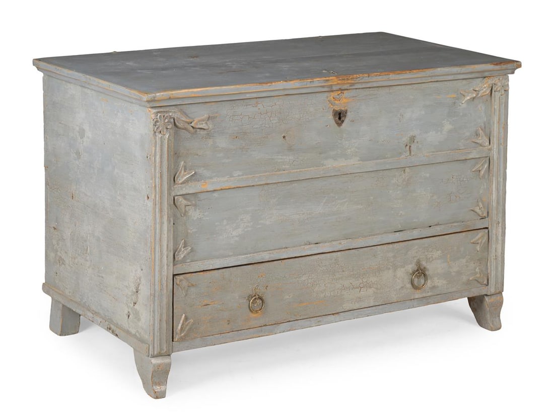A SWEDISH GUSTAVIAN PAINTED LARCH CHEST OF DRAWERS, FIRST QUARTER 19TH CENTURY (1 of 4)