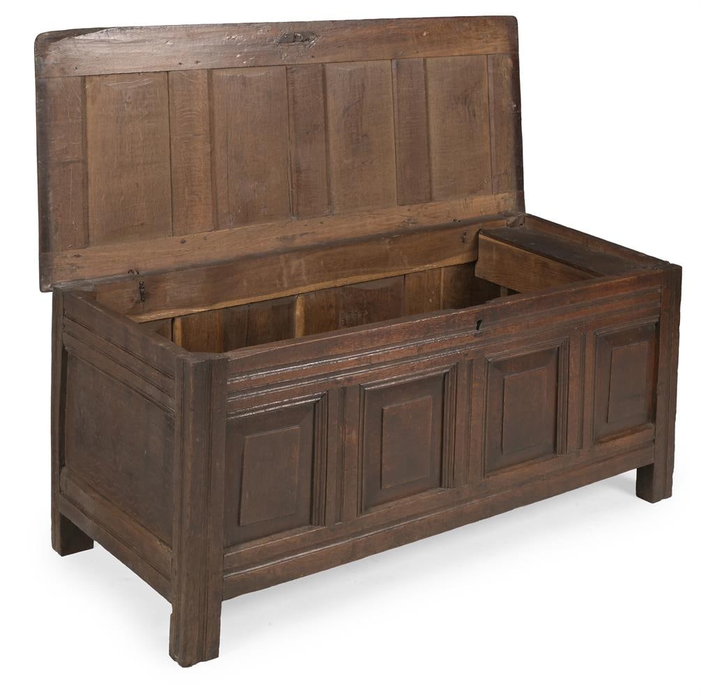 A JAMES II OAK THREE PANEL COFFER, LATE 17TH CENTURY - 3