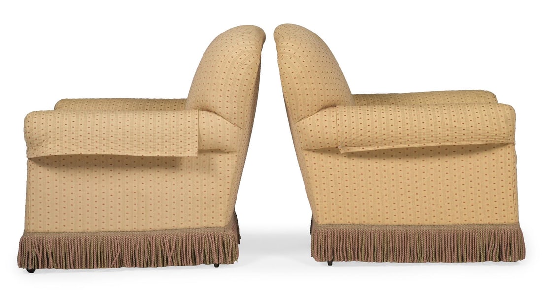 A PAIR OF DEEP SEATED TRADITIONAL UPHOLSTERED ARMCHAIRS, CIRCA 1910 - 3