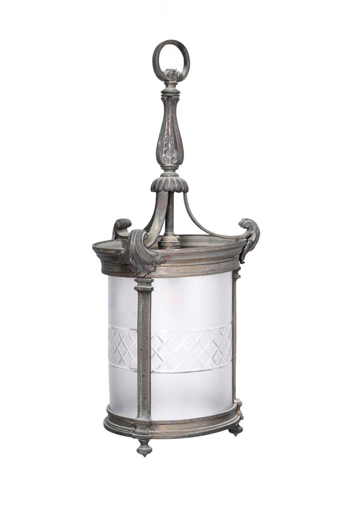 A SET OF SEVEN EDWARDIAN GILT BRONZE AND FROSTED GLASS HANGING LANTERNS, FIRST QUARTER 20TH CENTURY - 4