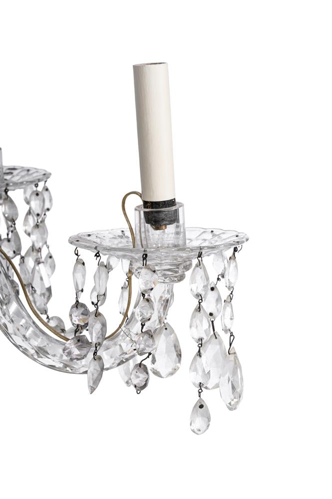 A CUT AND MOULDED GLASS FIVE LIGHT CHANDELIER, EARLY 20TH CENTURY - 4