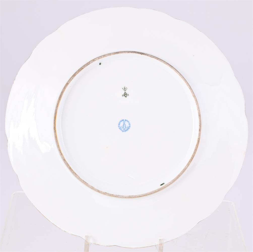 A ST PETERSBURG IMPERIAL PORCELAIN FACTORY DINNER PLATE, THIRD QUARTER 19TH CENTURY - 2