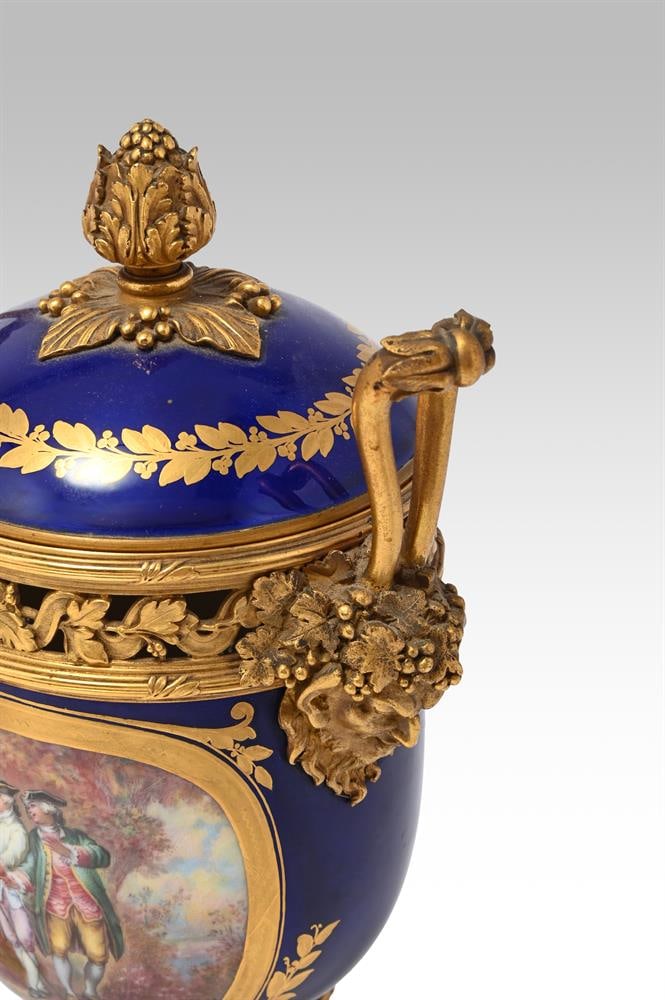 A PAIR OF FRENCH ORMOLU MOUNTED PORCELAIN POT POURRI VASES WITH PANELS BY L SCHILT, 19TH CENTURY - 4