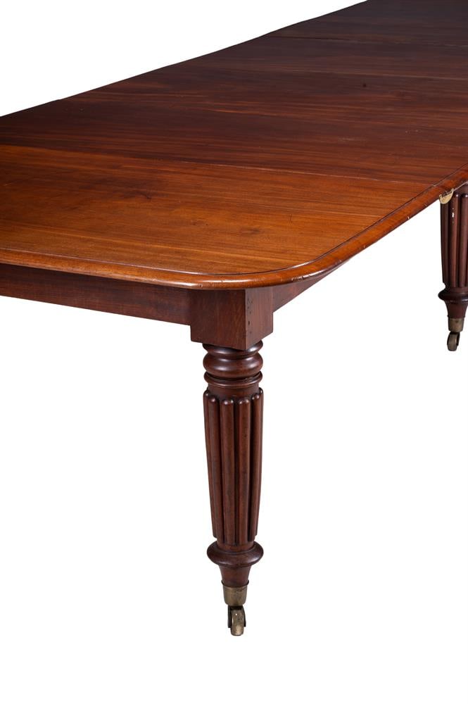 A LARGE WILLIAM IV MAHOGANY EXTENDING DINING TABLE, IN THE MANNER OF GILLOWS, CIRCA 1835 - 2