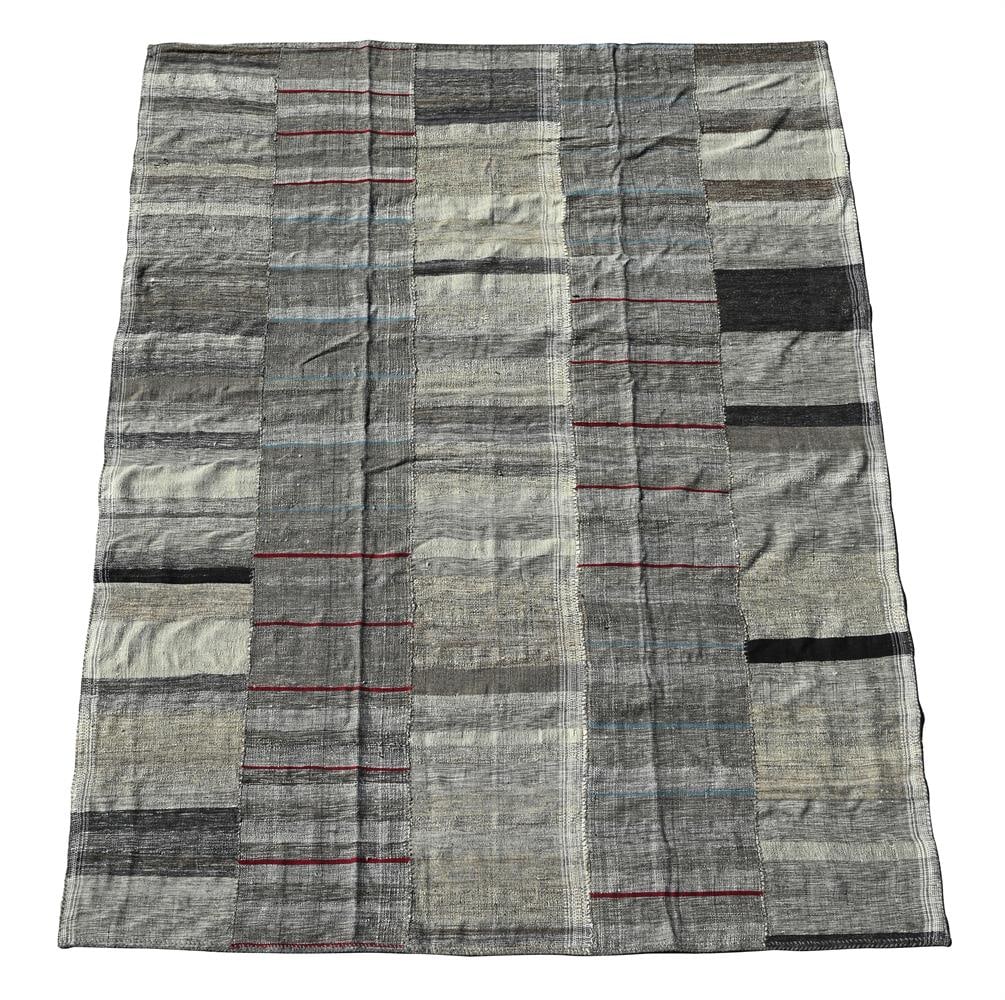 A MAZANDARAN FLATWOVEN CARPET, 20TH OR 21ST CENTURY: A MAZANDARAN FLATWOVEN CARPET 20TH OR 21ST CENTURY approximately 335 x 255cm Condition Report: PLEASE NOTE: ALL LOTS ARE LOCATED AT SACKVILLE WEST STORAGE IN ANDOVER (SP10 3SA) AND ARE NOT AVAILABLE