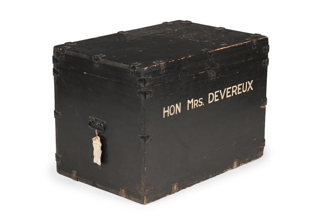 A LARGE BLACK PAINTED SILVER BOX OR TRUNK, EARLY 20TH CENTURY (1 of 4)