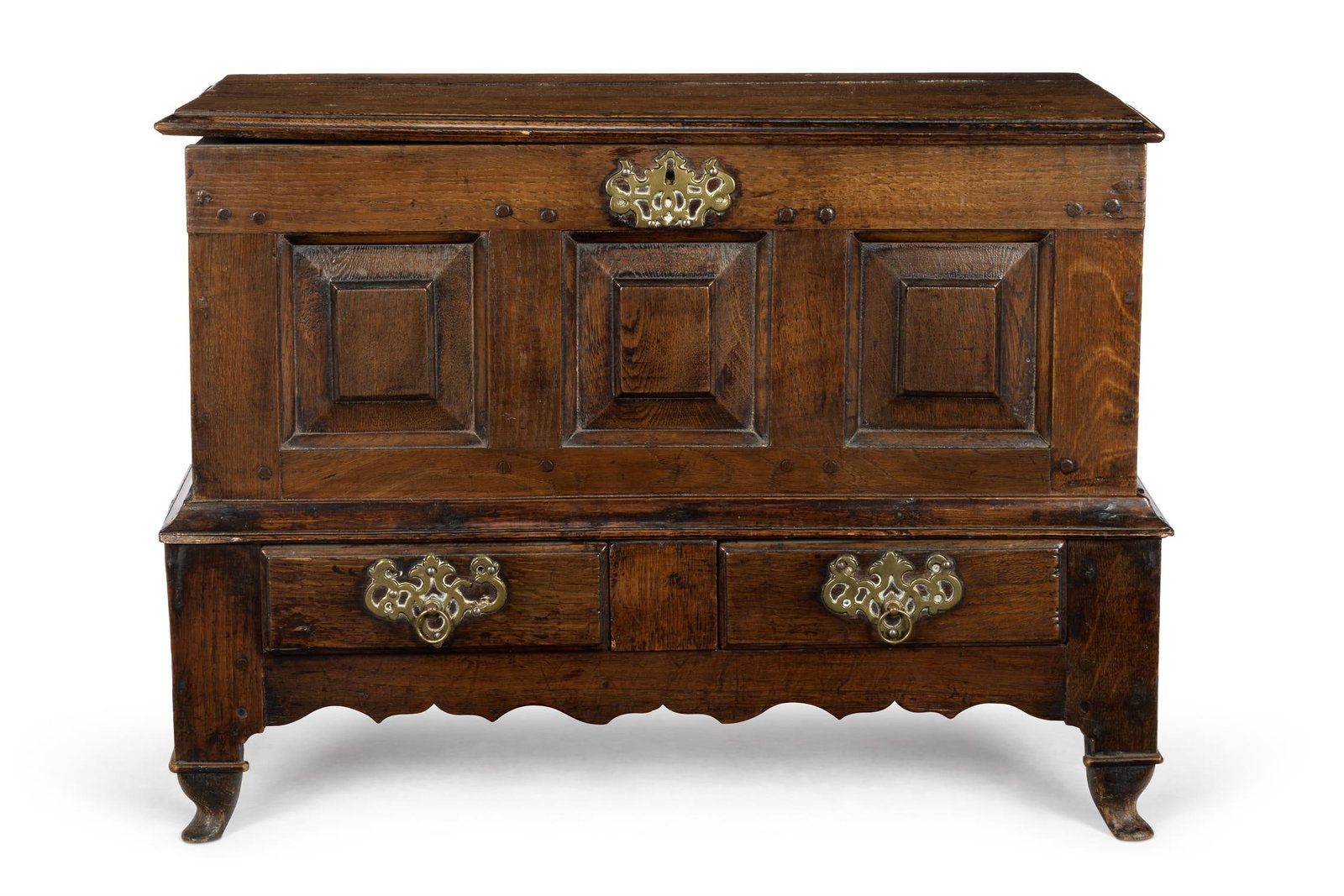 A WELSH OAK COFFOR BACH, PROBABLY LATE 18TH CENTURY (1 of 2)