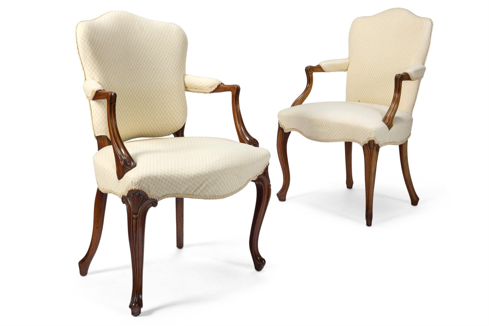 A PAIR OF GEORGE III MAHOGANY ARMCHAIRS, CIRCA 1780 (1 of 2)