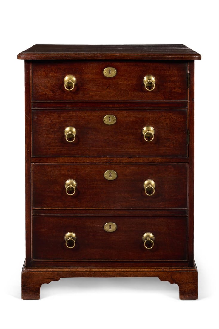 A GEORGE III MAHOGANY BEDSIDE COMMODE, CIRCA 1760 (1 of 2)