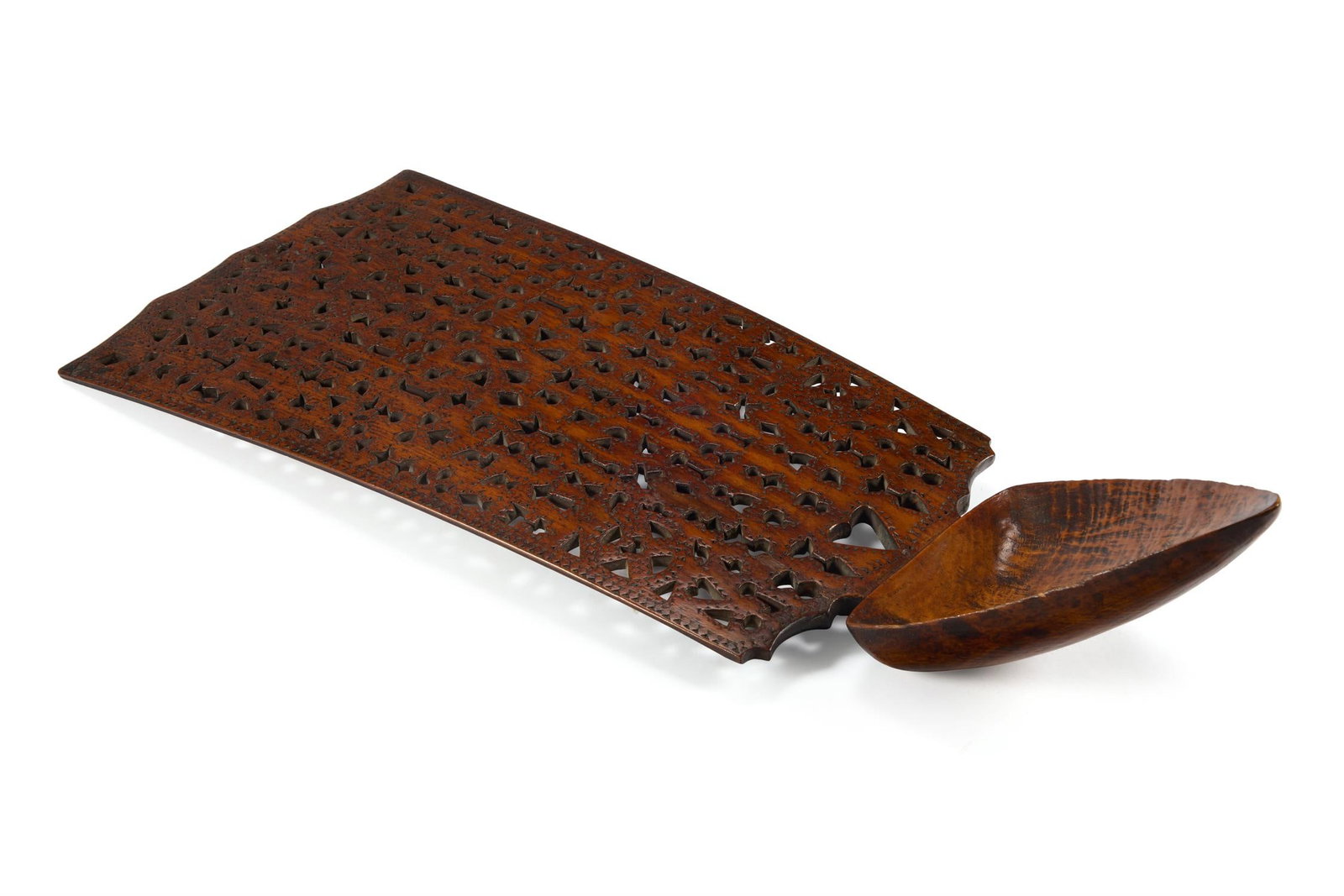 A RARE WELSH APPLEWOOD LOVE SPOON OF LARGE SIZE, PROBABLY NORTH WALES, MID 19TH CENTURY (1 of 2)