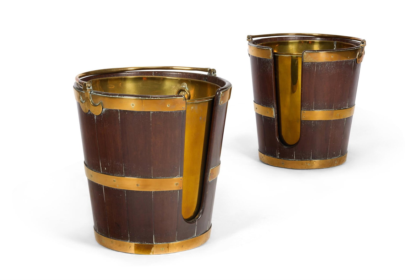 A PAIR OF GEORGE III BRASS BOUND MAHOGANY PLATE BUCKETS, PROBABLY EARLY 19TH CENTURY (1 of 2)