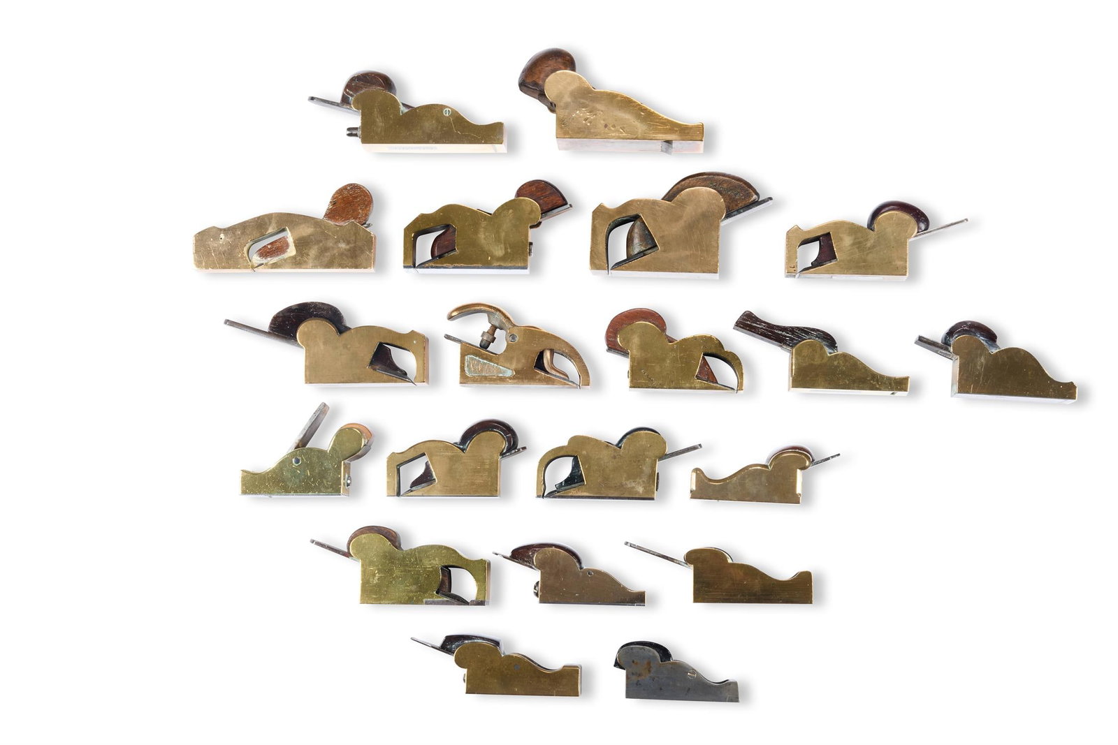 A COLLECTION OF TWENTY BRASS AND TREEN PLANES,MOSTLY LATE 18TH/EARLY 19TH CENTURY (1 of 2)