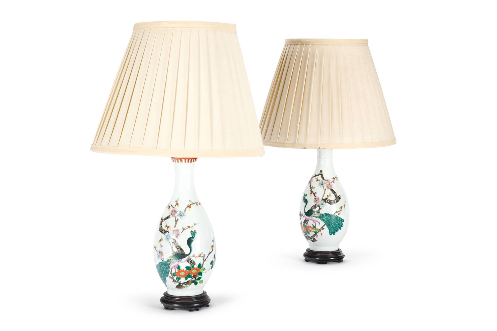 A PAIR OF FAMILLE VERTE VASES TABLE LIGHTS, CHINESE, SECOND HALF 20TH CENTURY (1 of 2)