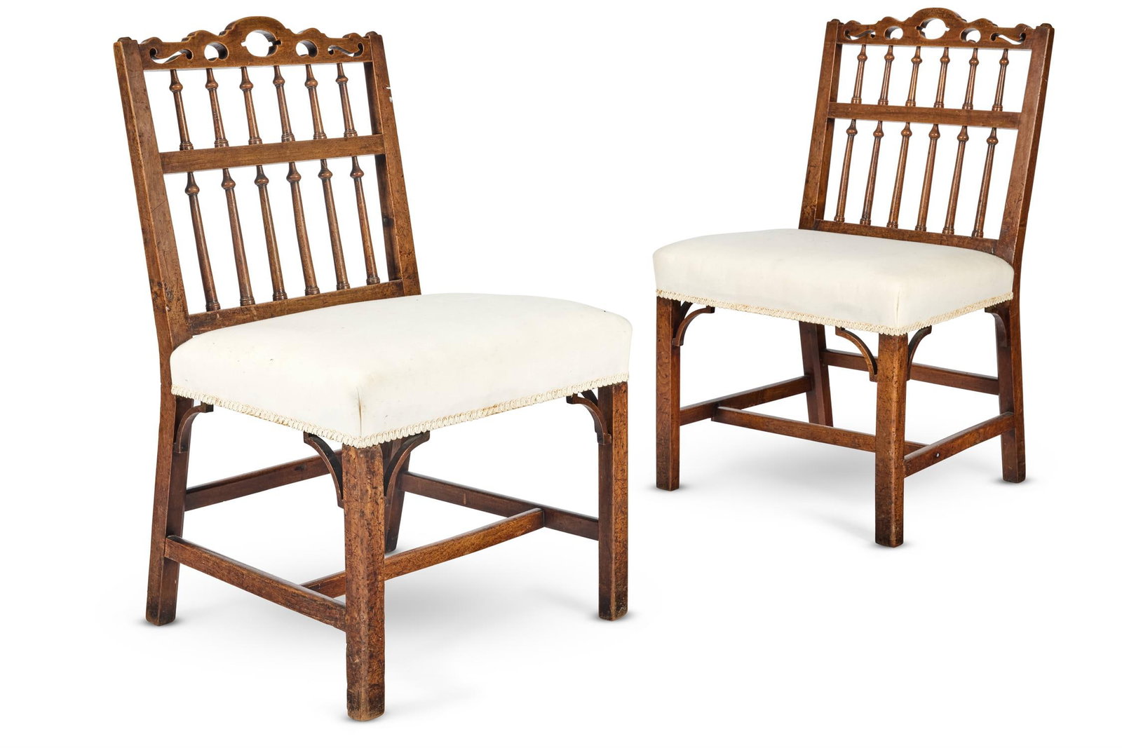 A PAIR OF GEORGE III MAHOGANY SIDE CHAIRS, PROBABLY NORTH COUNTRY, LATE 18TH CENTURY (1 of 2)