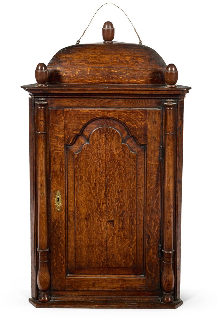 A GEORGE III OAK HANGING CORNER CUPBOARD, LATE 18TH CENTURY (1 of 1)