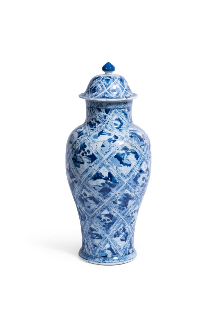 A CHINESE BLUE AND WHITE BALUSTER VASE AND COVER, KANGXI (1662-1722) (1 of 4)