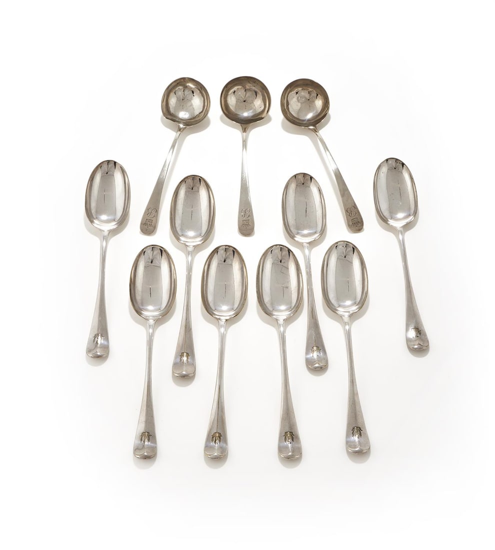 A SET OF THREE GEORGE III SILVER OLD ENGLISH PATTERN SAUCE LADLES, LONDON 1781 (1 of 2)