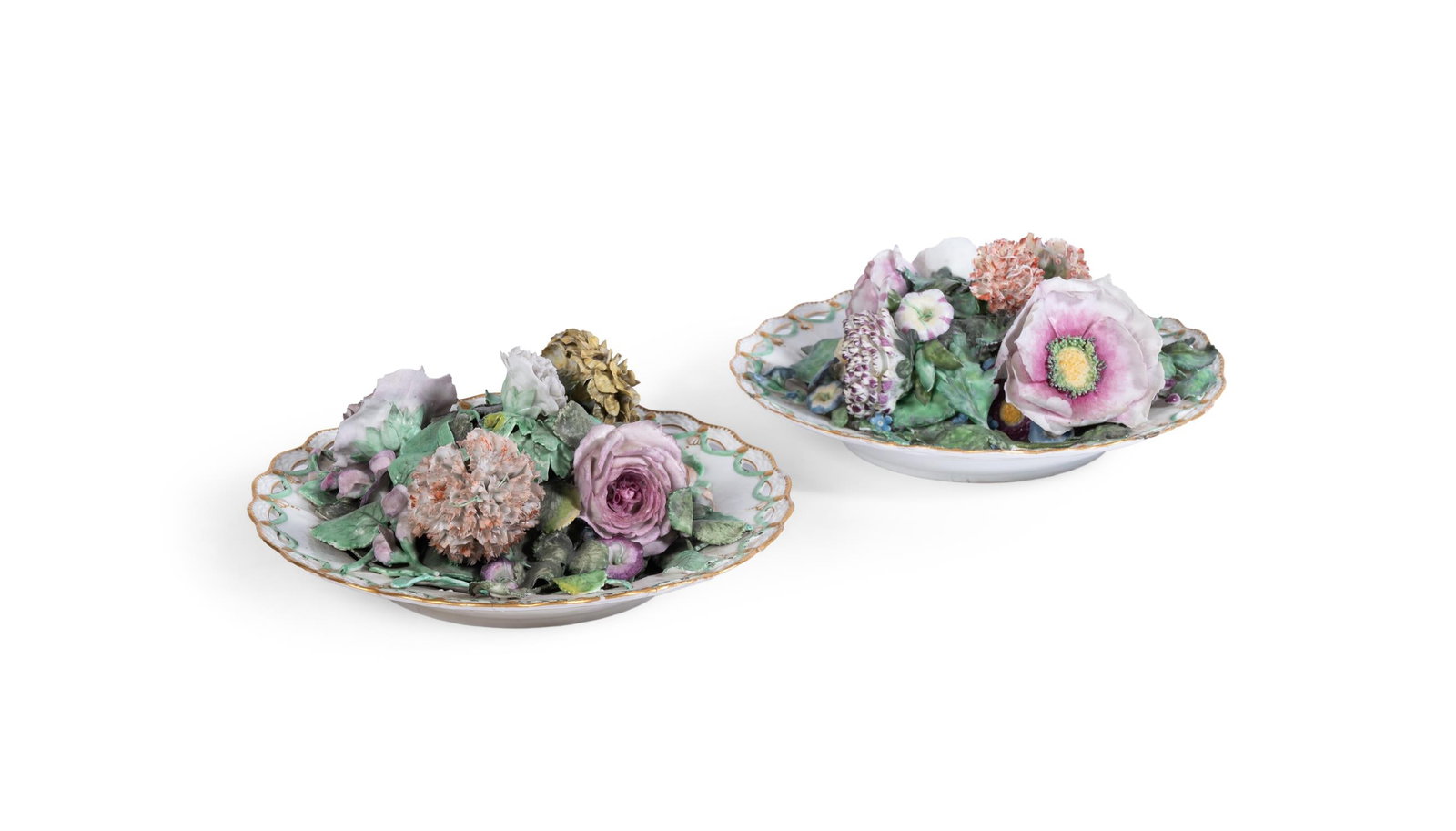 A PAIR OF COPENHAGEN PORCELAIN FLOWER-ENCRUSTED PLATES, MID 19TH CENTURY (1 of 4)
